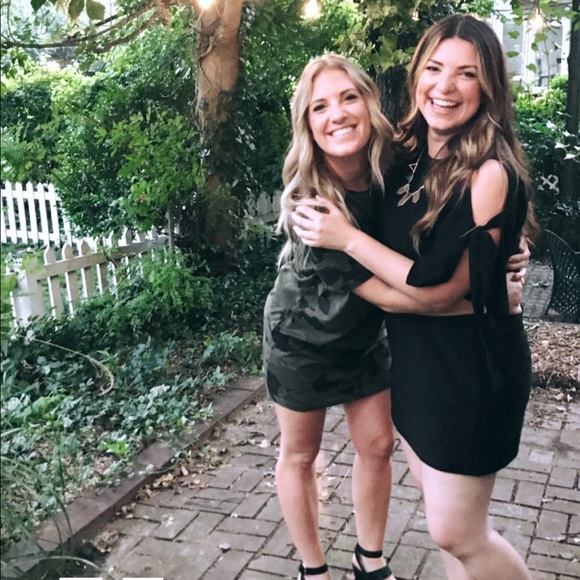 Meet your Posher, Olivia - Picture 2 of 2